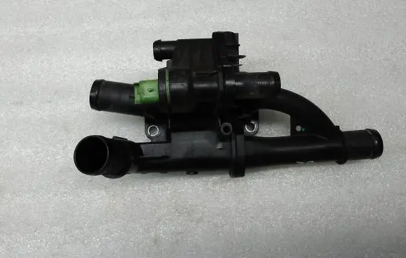 Thermostat/thermostat housing