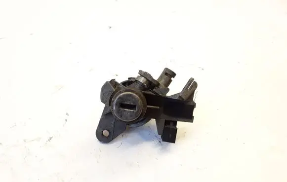 Audi A6 S6 C6 4F Ignition lock 8E0827573