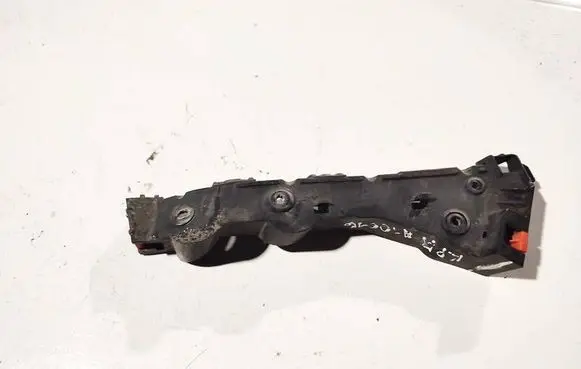 Opel Zafira B Front bumper mounting bracket 00137794