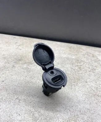 Citroen C4 Grand Picasso USB socket connector 96647952XT 96645227XT