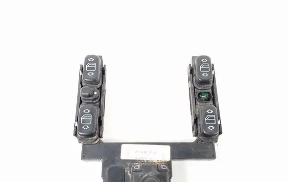 Mercedes-Benz E W210 Electric window control switch A2108211151