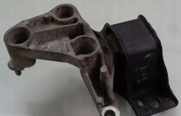 Dacia Logan VAN Engine mount vacuum valve 8200592642 3660872342157