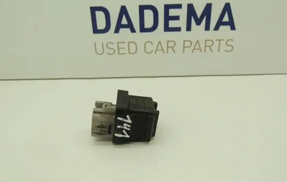 Toyota Yaris Glow plug pre-heat relay 2861067818 1567000671 2860133010