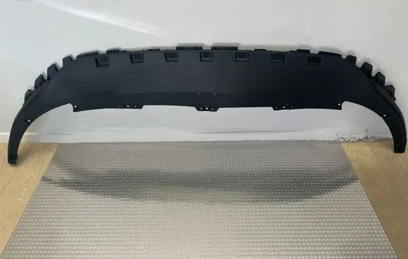Volkswagen Golf VIII Front bumper lip 5H0805915A9B9 5H0805915A 0755D302292