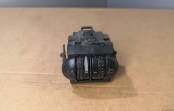 Volkswagen PASSAT B5.5 Headlight level height control switch 3B0941333C