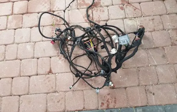 Opel Astra J Engine installation wiring loom 13375349