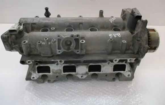 Volkswagen Touran I Engine head 03C103475JK 03C103358F