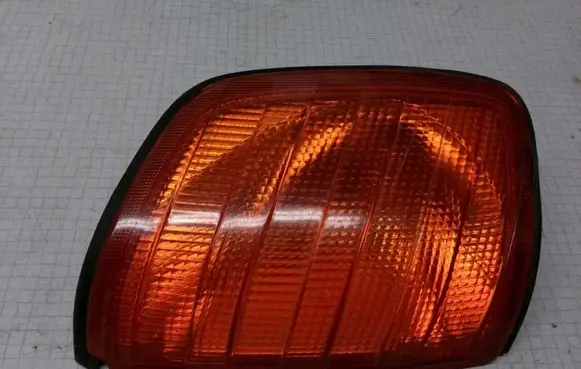 Mercedes-Benz E W124 Front indicator light 42704R6