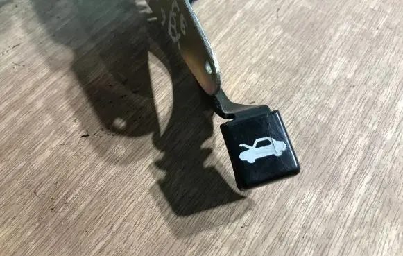 Jaguar XJ X300 Engine bonnet (hood) release handle