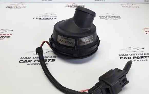 Volvo V70 Engine control unit/module fan 8666595