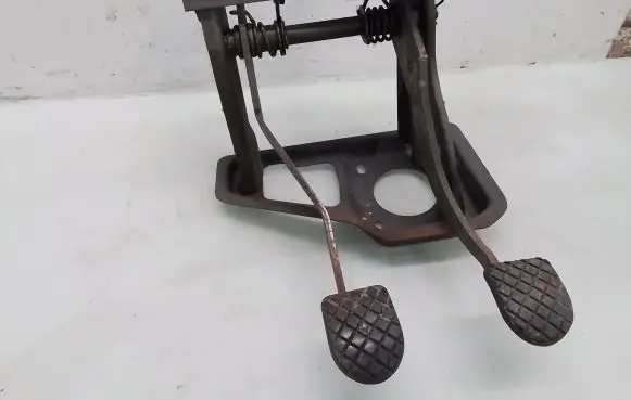 Opel Corsa A Pedal assembly