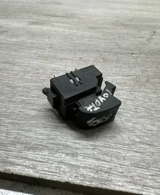 Toyota Corolla Verso AR10 Electric window control switch 1896