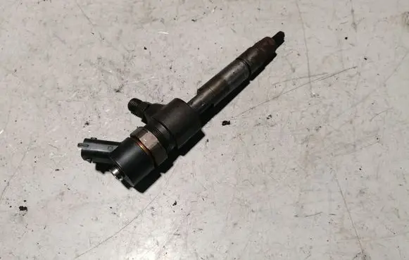 Opel Zafira B Fuel injector 0445110165