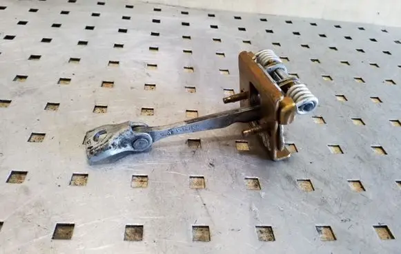 Peugeot 307 Front door check strap stopper