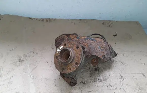Volkswagen Transporter - Caravelle T5 Front wheel hub NOCODE