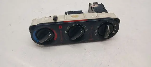 Ford Mondeo MK I Climate control unit 96BB18K391BC
