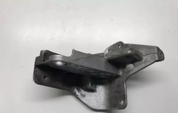 Mercedes-Benz C W204 Engine mounting bracket A6460941141