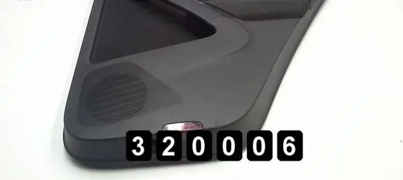 Volkswagen Tiguan Front door card panel trim