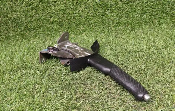 Nissan Almera N16 Handbrake/parking brake lever assembly
