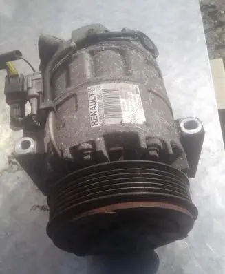 Renault Laguna III Air conditioning (A/C) compressor (pump) 8200720780