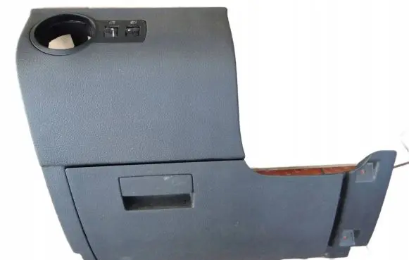 Volkswagen Touran I Dashboard lower bottom trim panel 1T1858365