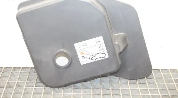 Audi A4 S4 B8 8K Battery box tray cover/lid 8T0012116