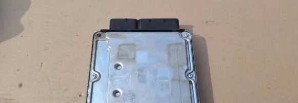 Skoda Octavia Mk2 (1Z) Engine control unit/module 03G906016DJ 1039S06266 0281011883