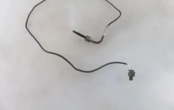 Mercedes-Benz E AMG W211 Exhaust gas temperature sensor 0051532128