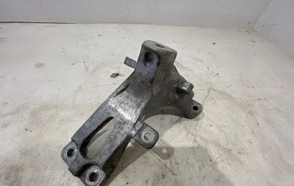 Audi A4 S4 B8 8K Engine mounting bracket 4G0199308