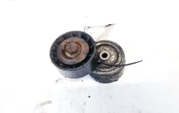 Alfa Romeo GT Generator/alternator belt tensioner