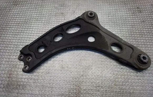 Renault Trafic III (X82) Front control arm 545019956R 95530921