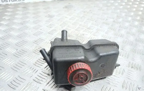 Peugeot 406 Power steering fluid tank/reservoir 96242473