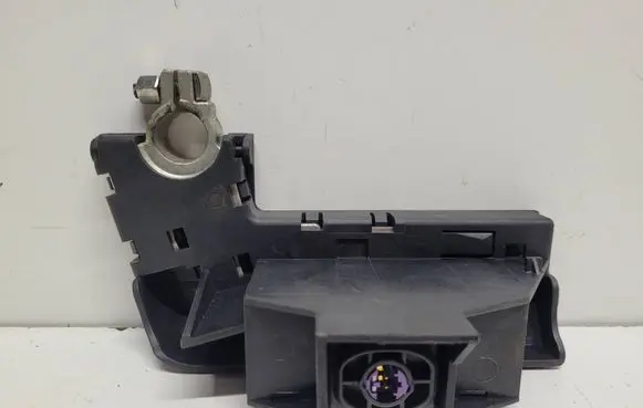 Audi A6 S6 C6 4F Battery relay fuse 4F0915519