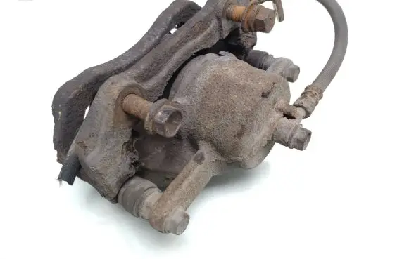Suzuki Grand Vitara II Front brake caliper