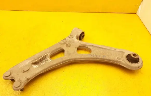Citroen DS4 Front lower control arm/wishbone