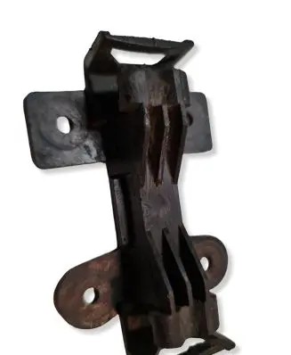 Audi 80 90 B2 Front bumper mounting bracket 811807253