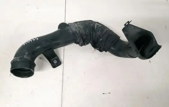 Hyundai Accent Air intake hose/pipe