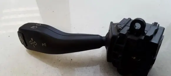 BMW 5 E39 Indicator stalk 8363668 01104010
