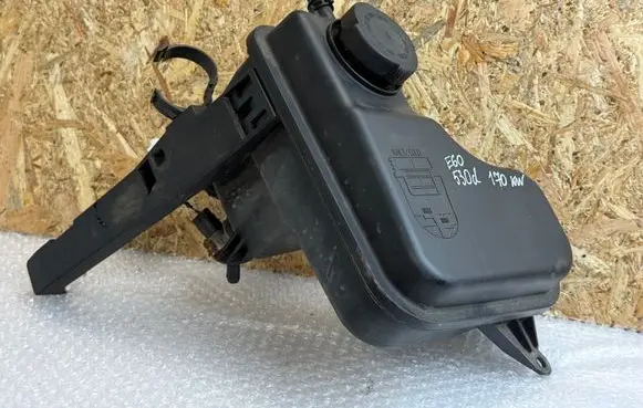 BMW 5 E60 E61 Coolant expansion tank/reservoir 7800293 7800292 780029301