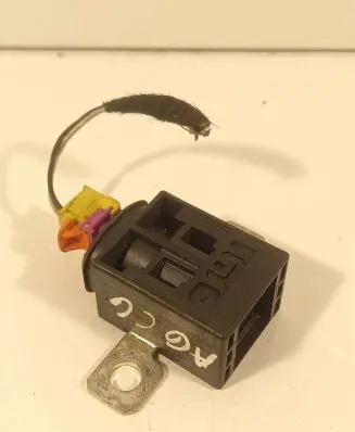 Audi A6 S6 C6 4F Battery relay fuse 4f0915519