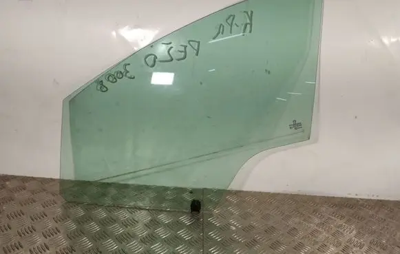 Peugeot 3008 I Front door window glass four-door