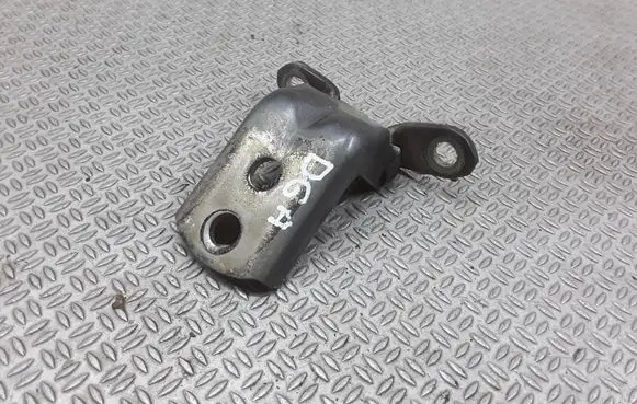 Nissan Primera Rear door lower hinge