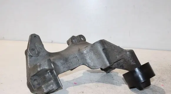 Renault Clio IV Generator/alternator bracket 117108063R