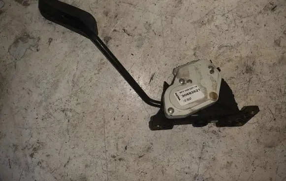 Volvo XC90 Accelerator throttle pedal 30683521