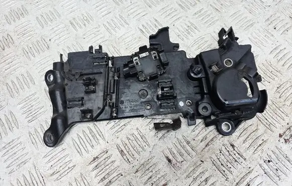 Other engine bay part