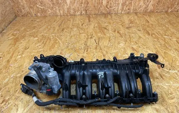 Jaguar XE Intake manifold G4D39424AC G4D39F991AA