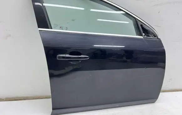Volvo V60 Front door MMAUTKO23431