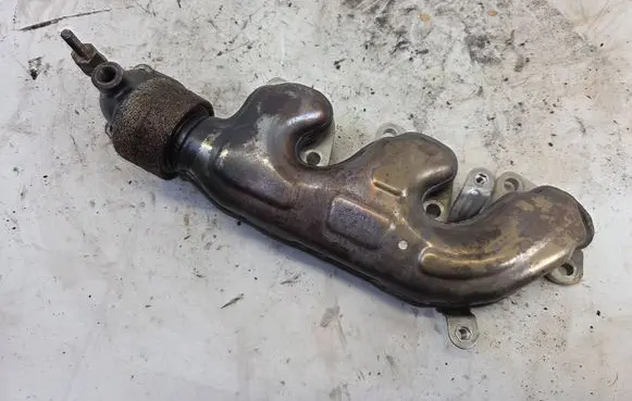 Maserati Ghibli Exhaust manifold 21052148F B1050257A010561