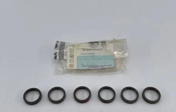 Volkswagen PASSAT B5 Fuel Injector clamp holder 059130643