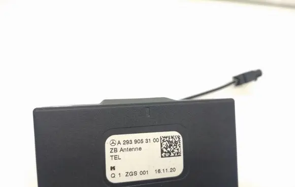 Mercedes-Benz EQC Aerial GPS antenna A2939053100